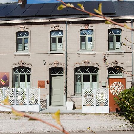 Maison d'hôte Les Notes Endormie Chambre Secrète Berzee Extérieur photo
