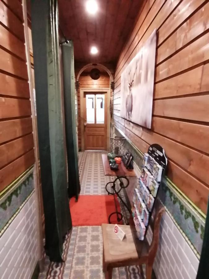 Maison d'hôte Les Notes Endormie Chambre Secrète Berzee Extérieur photo