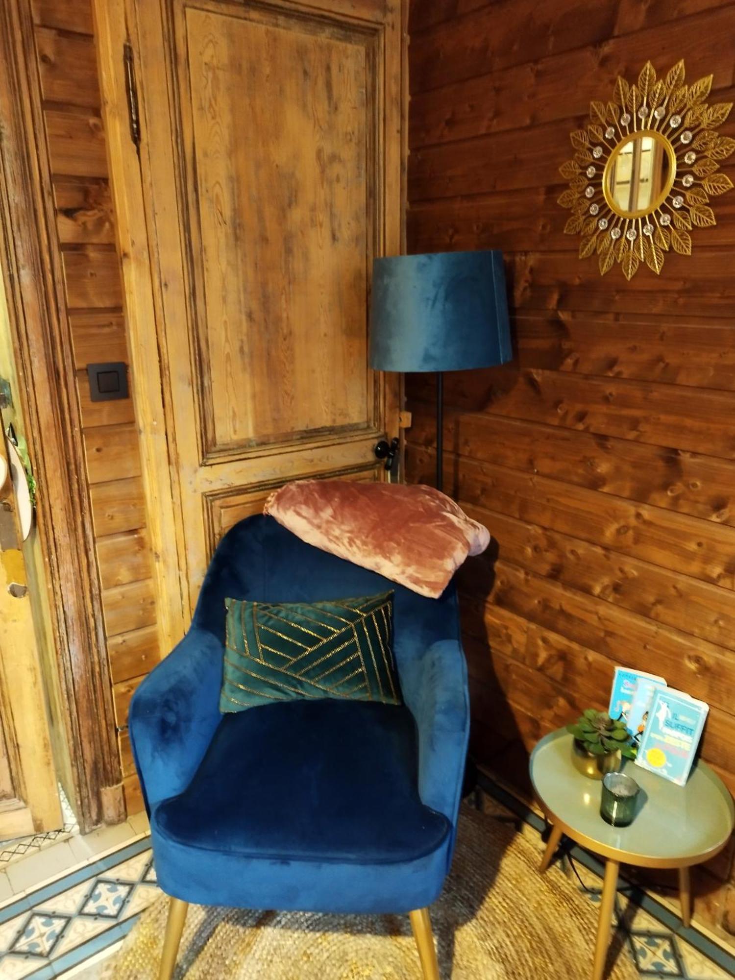 Maison d'hôte Les Notes Endormie Chambre Secrète Berzee Extérieur photo